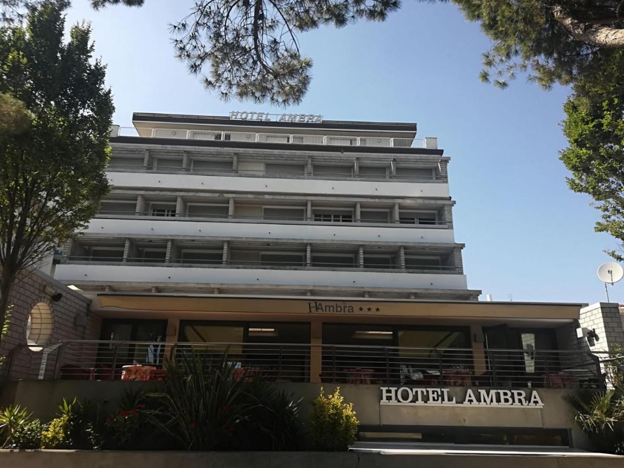 Hotel Ambra لينانو سابيادورو المظهر الخارجي الصورة