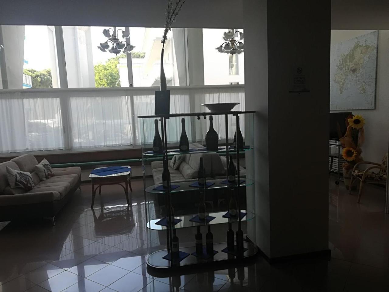 Hotel Ambra لينانو سابيادورو المظهر الخارجي الصورة