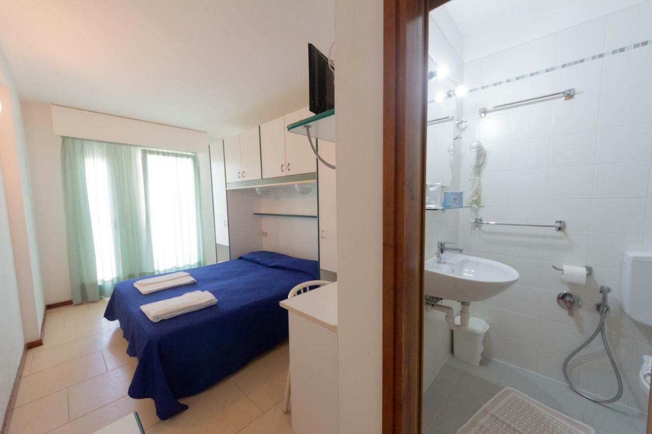 Hotel Ambra لينانو سابيادورو المظهر الخارجي الصورة